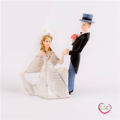 Figurine piéce montée couple de marié genou avec chapeau 9 cm