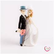 Figurine piéce montée couple de marié genou avec chapeau 9 cm