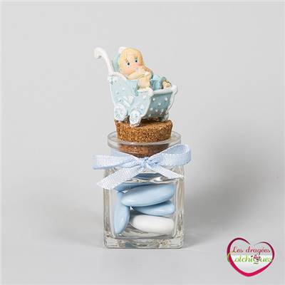 Boite dragées sujet bébé dans berceau sur pot verre