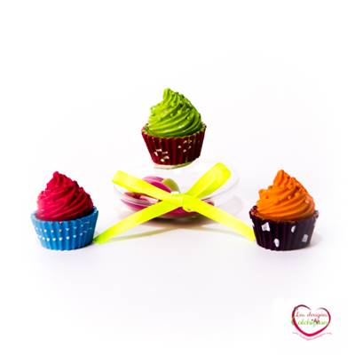 Sujet décoratif cup cake 3x2 cm