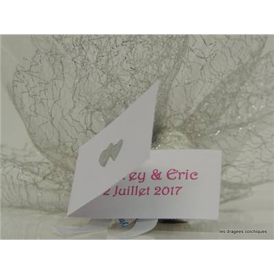 Etiquette dragée carton cœur argent fond blanc